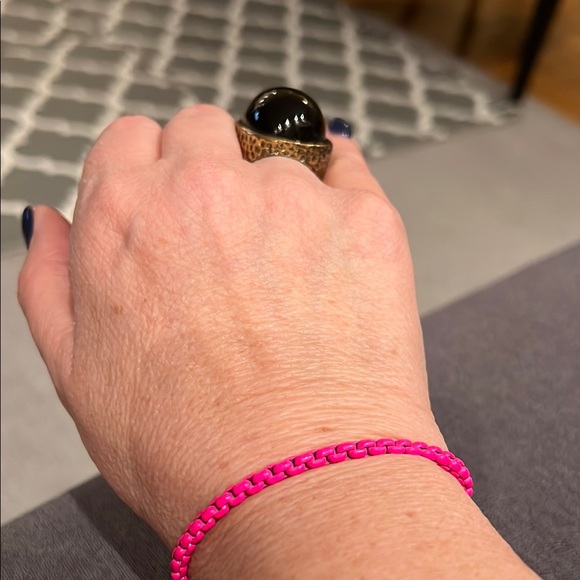 NWOT ONYX COCKTAIL RING - Picture 4 of 7